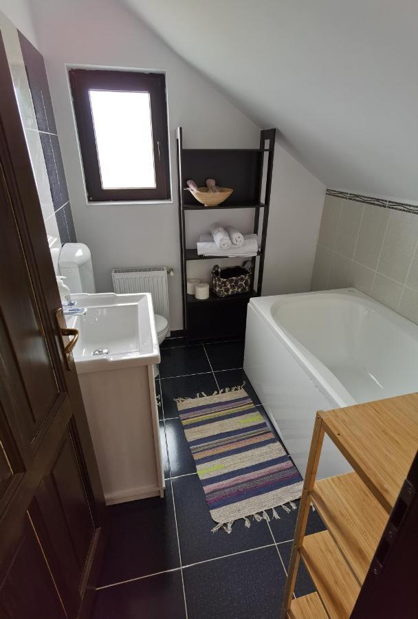 Casuta Vulpiței Villa Predeluț Exterior foto